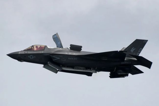 “F-35险遭击落，美国感到恐慌”