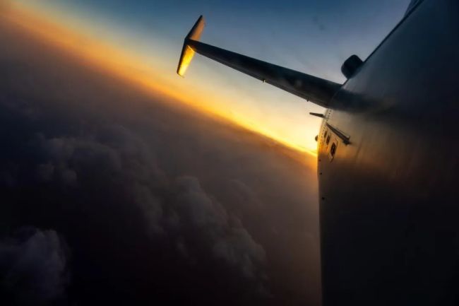 东部战区海军航空兵某部组织连续反潜训练