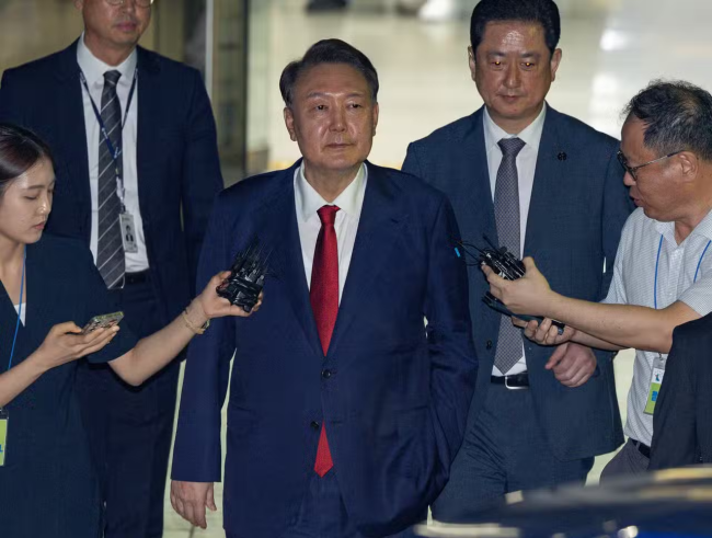 如何看尹锡悦夫妇将遭遇审讯 韩国政坛掀起前所未有风暴