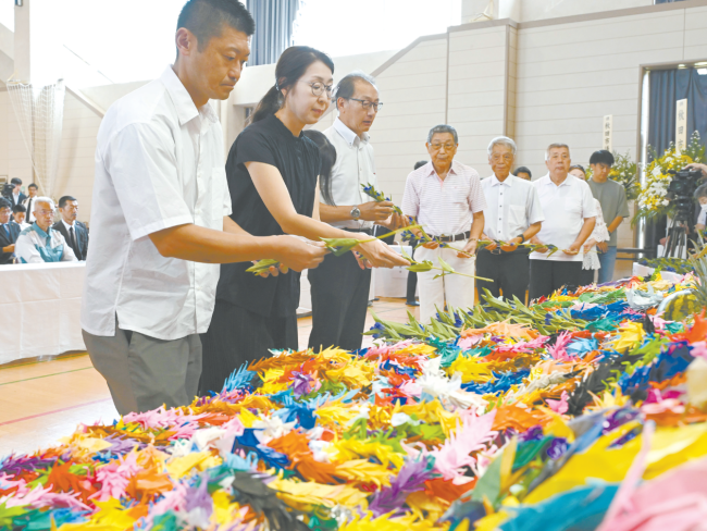 日本在失败和投降的80周年纪念日，如果8月15日发