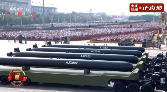 九三大阅兵的新装备,竟让西方破防到“拒绝接受现实”?