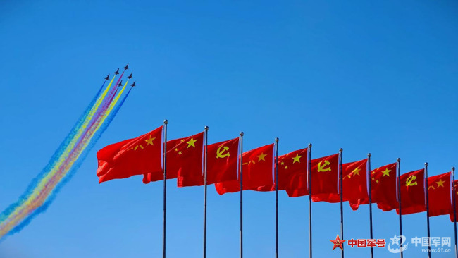 鹰击长空：镜头下的“蓝天舞者”