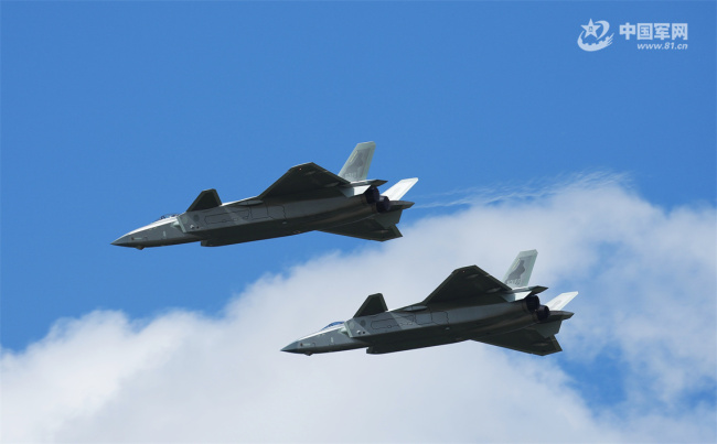 长空砺剑！定格人民空军硬核实力高光瞬间