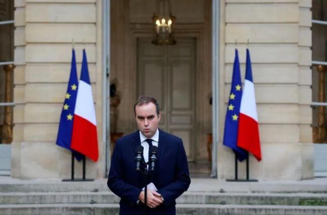 法国总理为何不好当！一年三换总理！