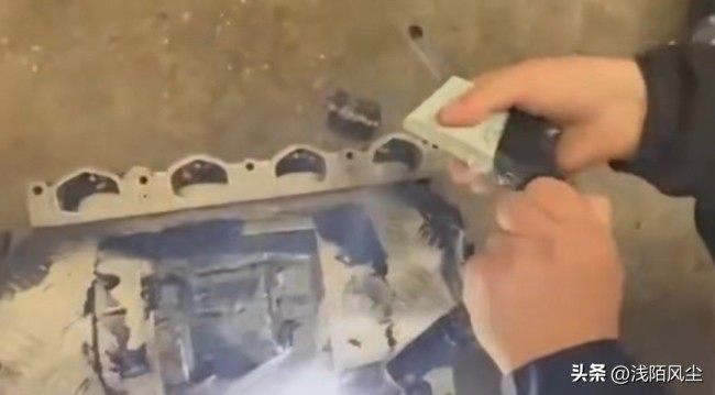 乌克兰警方逮捕发动机内藏97万美元女子!