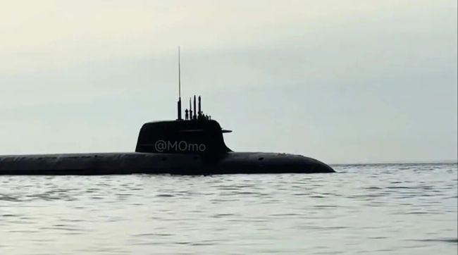 新“大黑鱼”亮相，核潜艇开始下饺子！