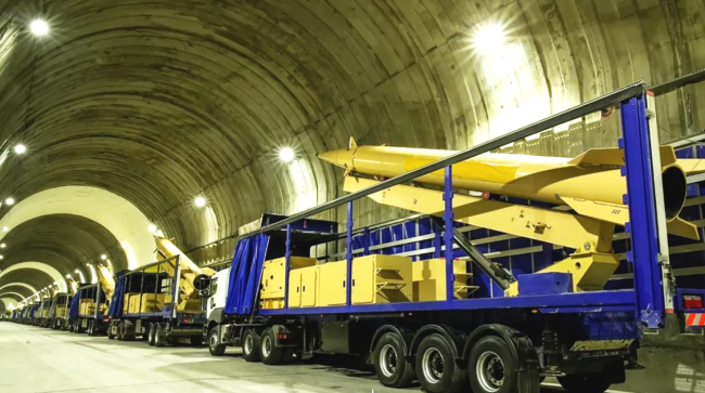 西方媒体炒作“伊朗加速生产导弹”：下一次冲突时，伊朗或将向以色列齐射2000枚导弹