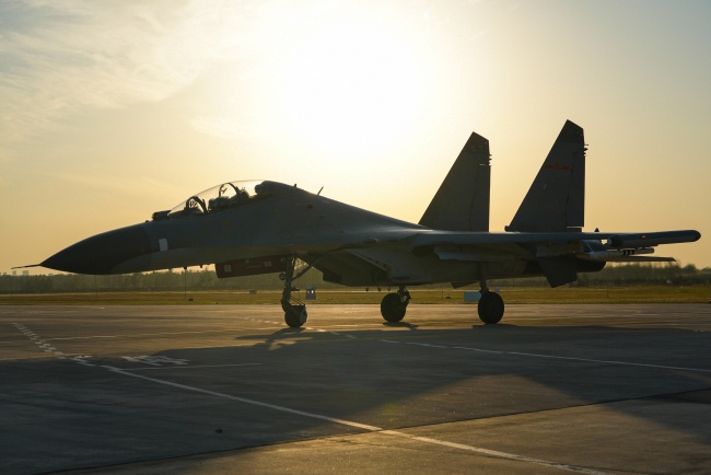 组图丨昼夜出击战云天