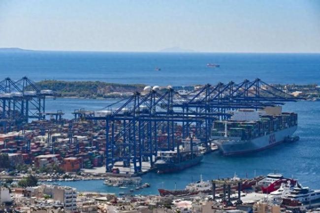 美国黑手抵达比雷埃夫斯港