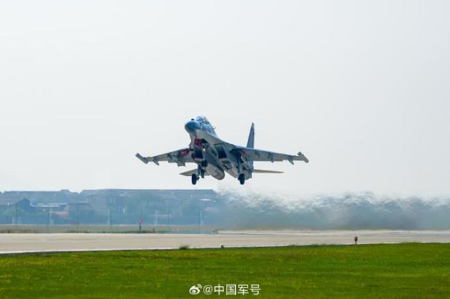 直指苍穹！实战化昼间飞行训练硬核上线