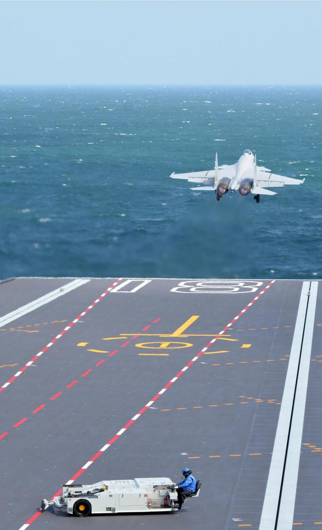 高清壁纸来了 带你直击福建舰训练现场