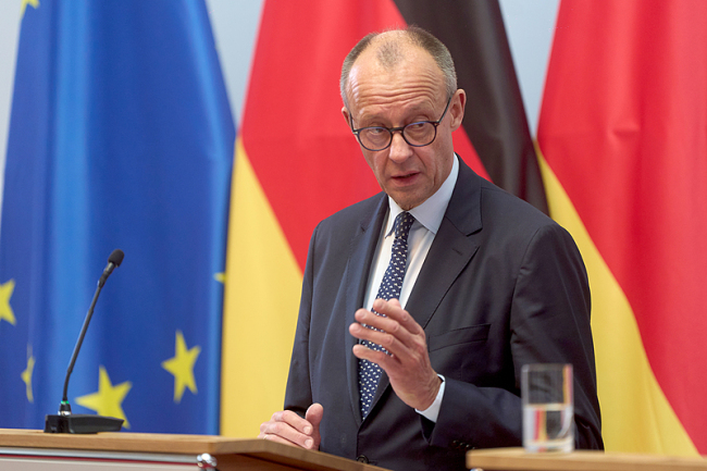 点击查看大图 美国猛批欧洲后,默茨喊话:就算无法和欧洲打交道,至少让德国成为伙伴