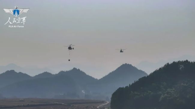 铁翼飞旋,赴汤蹈火!军地联动共守绿水青山