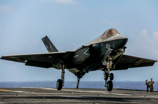 美军称击落伊朗无人机，双方在危险的边缘互相试探？