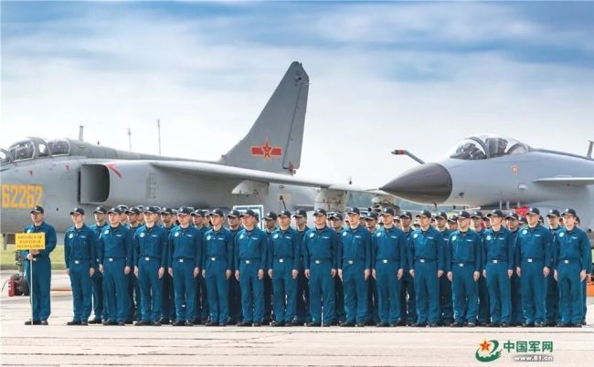 歼-16挂载4枚反舰导弹战备值