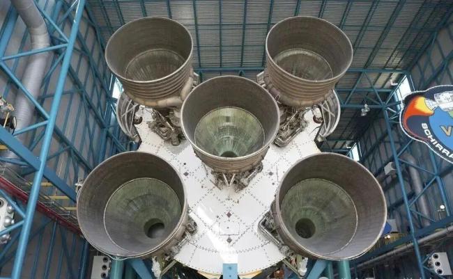 美国为何突然决定直接在月球建基地？美国“重返月球”的真实意图到底是什么？