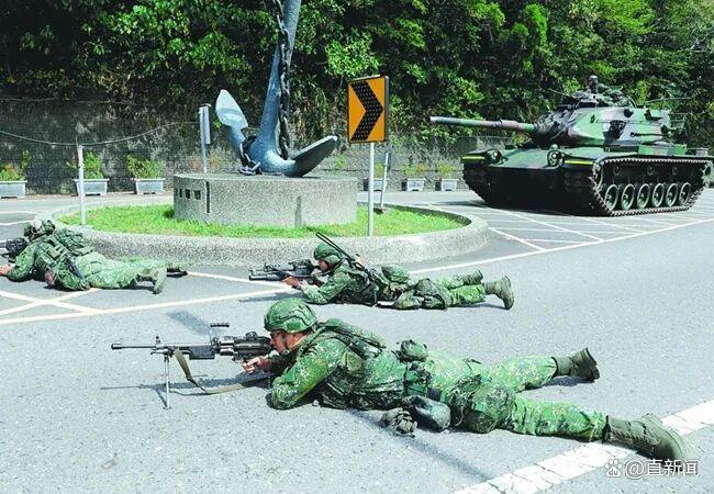 台军“演戏”：炮弹滚下车，老爷坦克掉零件，F-16冲出跑道，台名嘴痛批“统统都是假的”