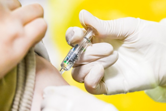 8万快递、外卖小哥明天前完成接种！北京超170万人接种新冠疫苗