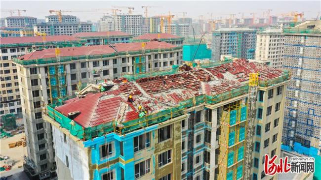 雄安新区容东片区建设施工正酣