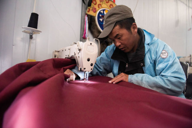 “西藏梦工厂”——编织出余缺的羽翼