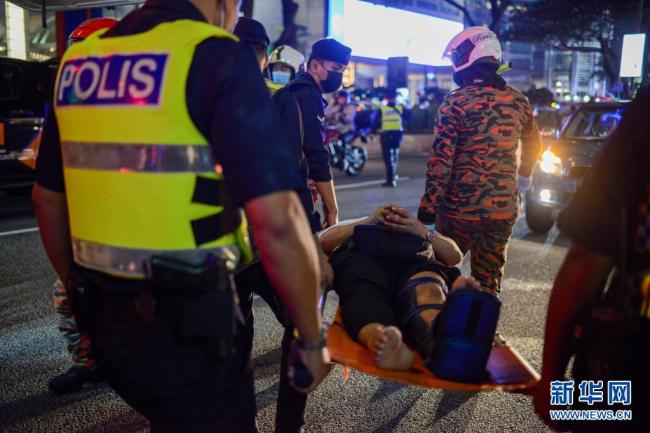 马来西亚首都发生地铁列车相撞事故逾200人受伤