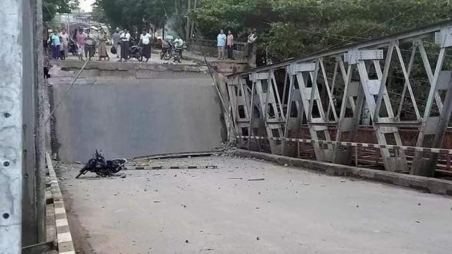 缅甸克钦邦瓦贡大桥被炸