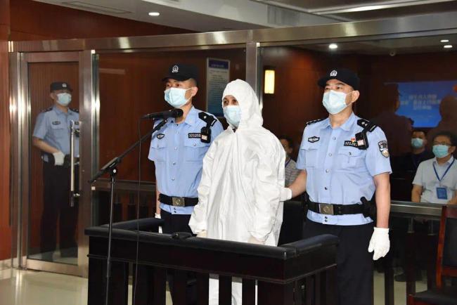 晚报|三孩生育政策来了 广深本土疫情传染性增强