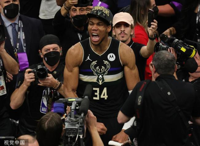 雄鹿时隔五十年重夺NBA总冠军