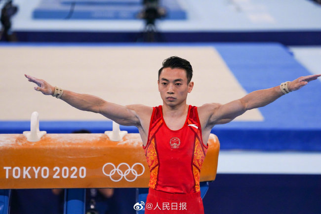 中国男子体操队夺得体操男子团体铜牌