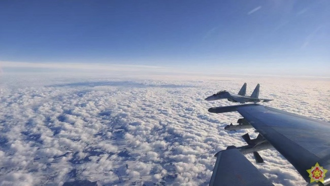 俄罗斯与白俄空军联合巡航