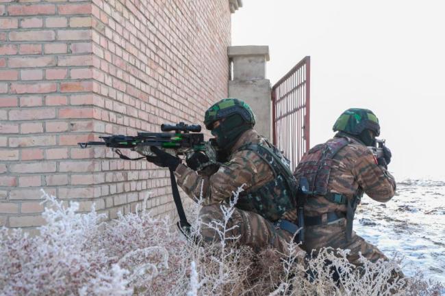 武警新疆总队：实战化反恐战斗演练