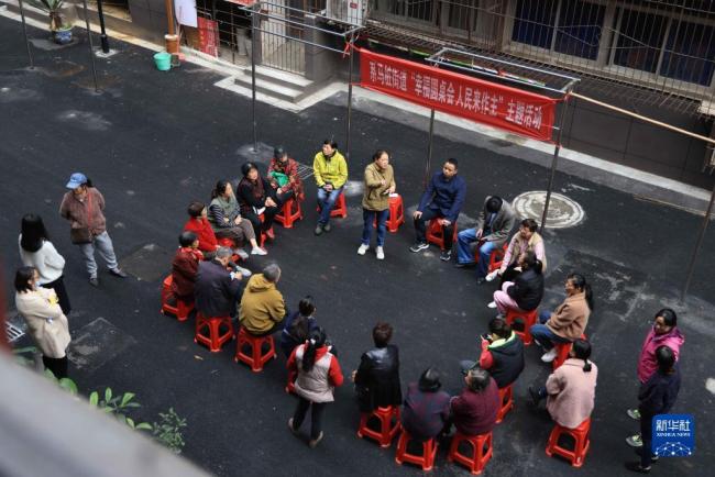 六中全会精神在基层丨这场圆桌会将“话筒”交给群众