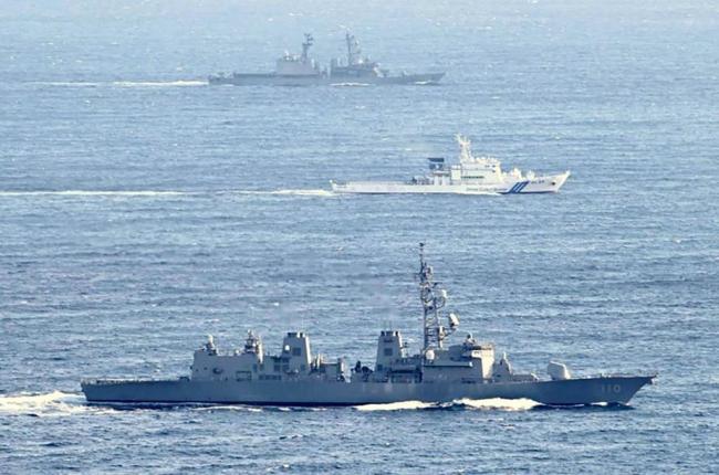 日本举行罕见演习，“阻止”中国军舰接近钓鱼岛