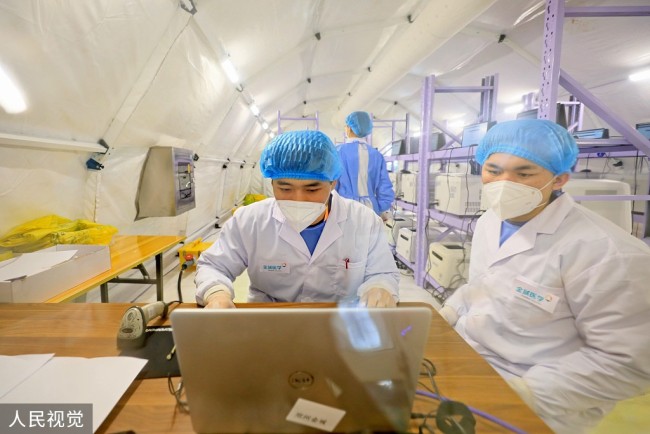实拍西安气膜实验室 最高可日检500万人份核酸采样