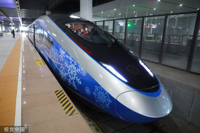 北京冬奧列車(chē)亮相京張高鐵
