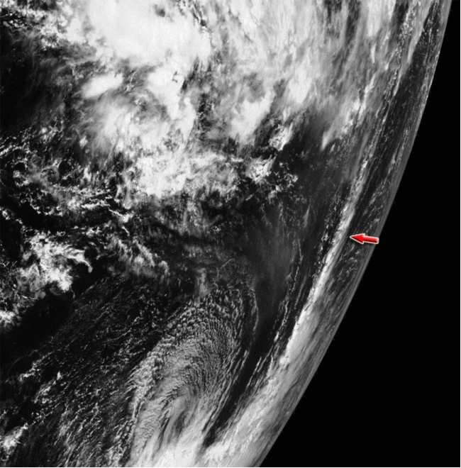 多家卫星捕捉汤加火山喷发瞬间