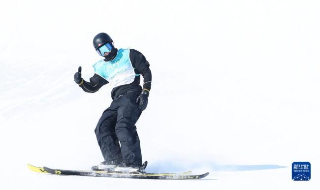 挪威选手夺得自由式滑雪男子大跳台冠军
