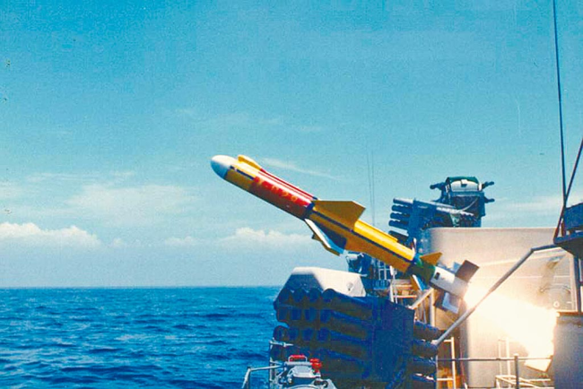 台防务部门首度证实将量产“雄升导弹”