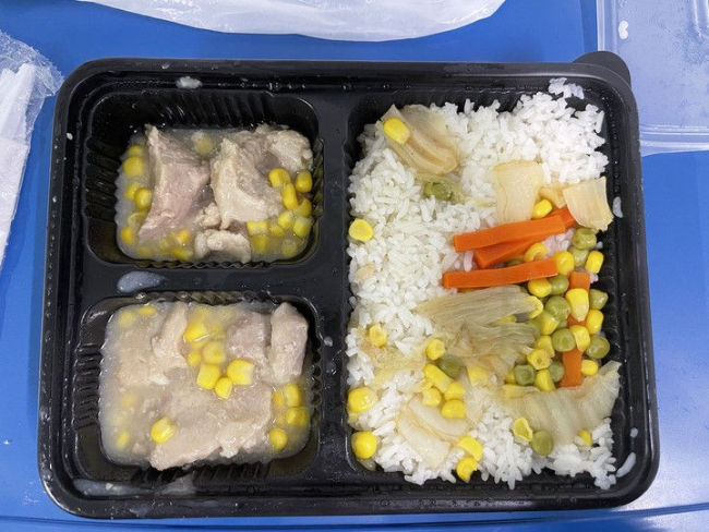 住进青衣方舱医院——一位香港新冠感染者的方舱日记