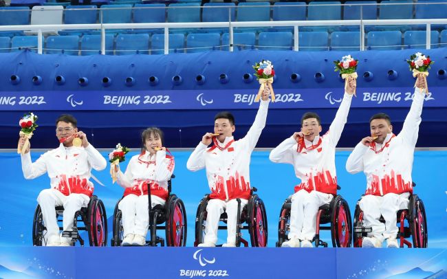 中国队61枚奖牌完美收官！中国把冬残奥运动带到新高度 