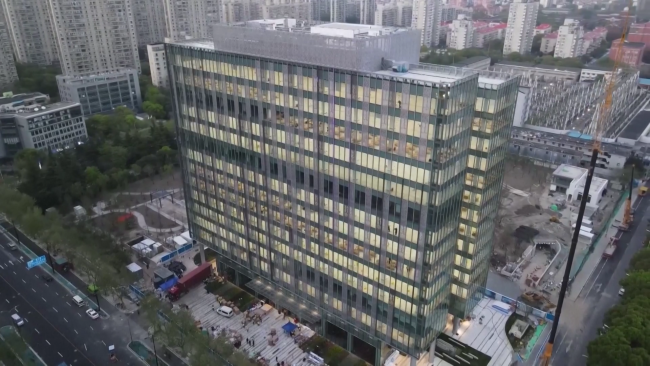 上海首个写字楼改建方舱医院即将投入使用