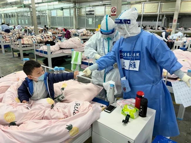 感动！一位老父亲给援沪医疗队写下家书