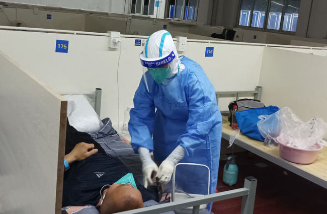 “琼”尽全力、坚守“疫”线――海南援沪医疗队的一份特殊情缘