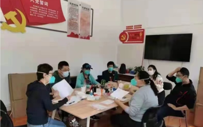 北京临管区青年志愿者：忙完社区工作还要上班上课