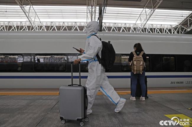 铁路部门增加上海地区列车运行班次