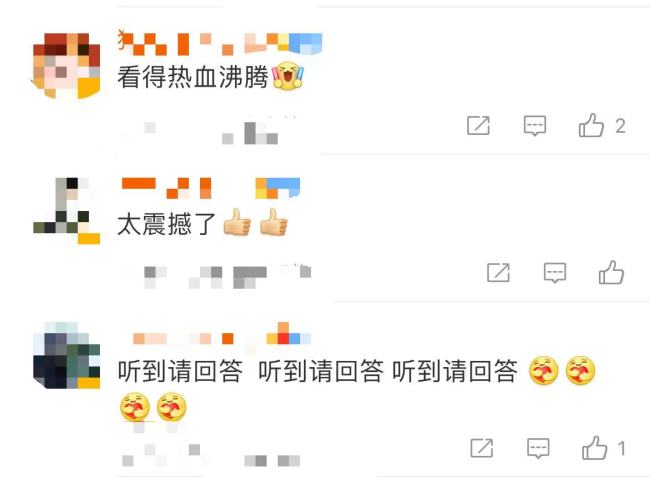 操场拼“航母”，硬核“招生广告”