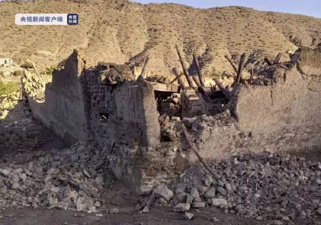 阿富汗东部地震已造成超1000人死亡