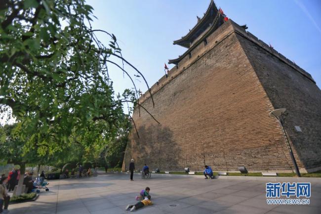 文明之美看东方丨西安城墙：守护历史 见证今朝