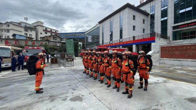 四川甘孜州泸定县发生6.8级地震，消防赶赴救援