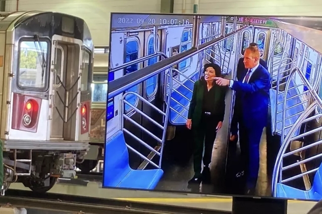 纽约将给每节地铁装监控摄像头 官方称有助破案